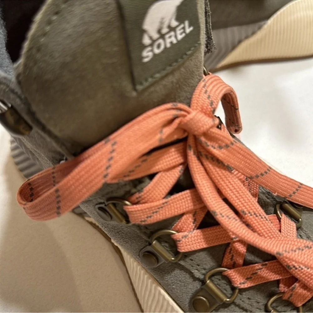 Sorel Olive Conquest Winter Boots 8